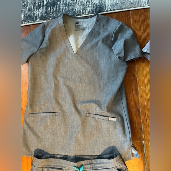 Grey Figs Set - Picture 2 of 2